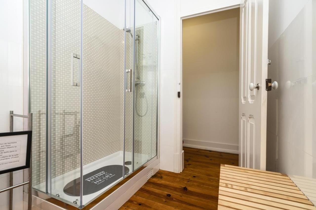 Exotic M2 R2 - Comfortable Classy Double Room With Shared Bath Lisboa Екстериор снимка